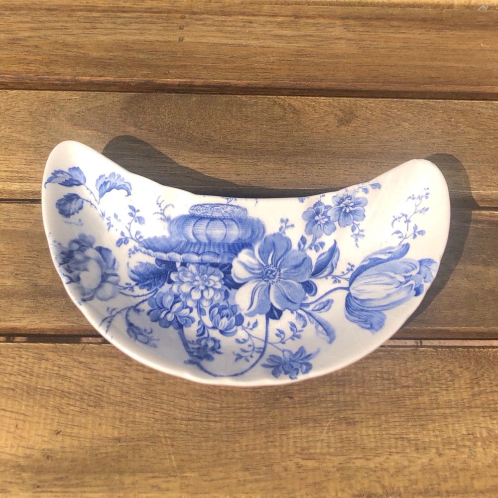 Charlotte Royal Crownford Dish